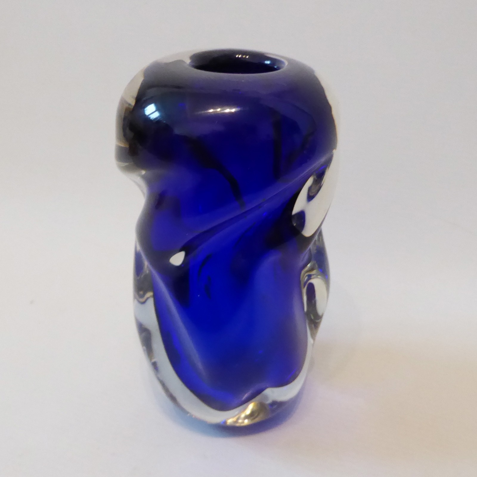 Vintage Czech Bohemian art glass knobbly vase, deep blue cased. 1960s, Beranek - Image 5