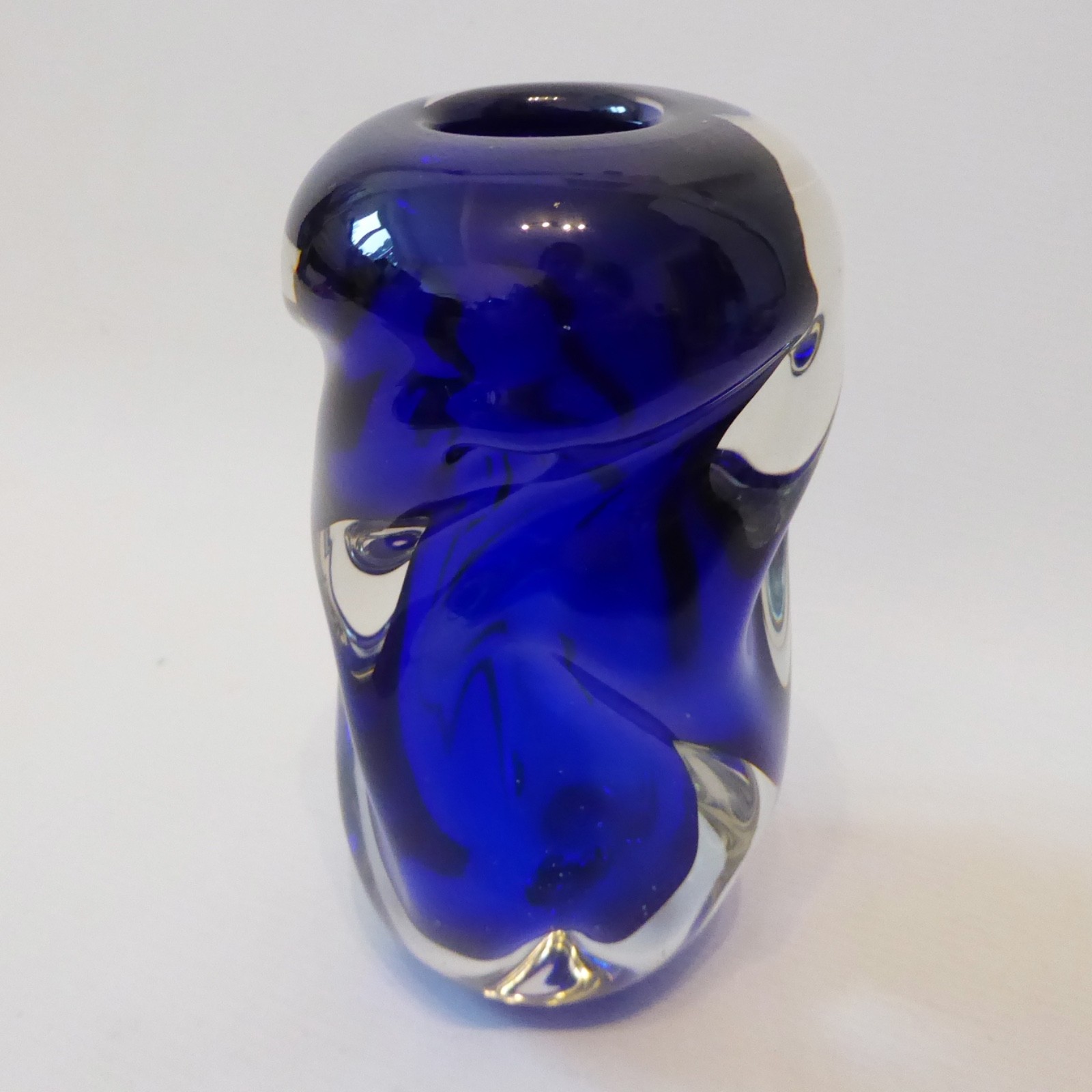 Vintage Czech Bohemian art glass knobbly vase, deep blue cased. 1960s, Beranek - Image 8