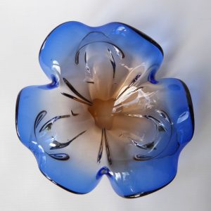 Vintage Czech art glass bowl, blue & peach 3-petal lobed + cased. 1970s 8" dish
