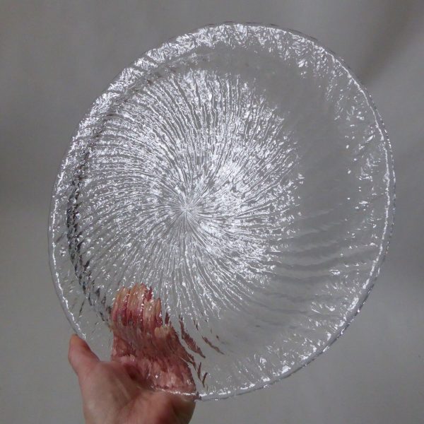 Vintage Finnish glass serving platter, Riihimaen lasi Finland 12" textured plate - Image 8