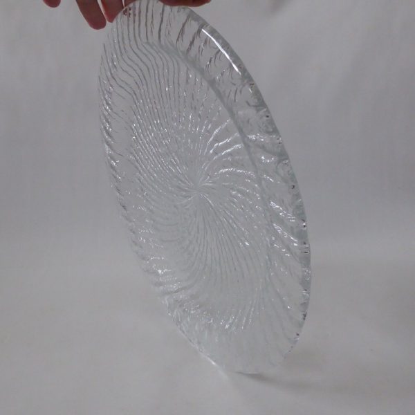 Vintage Finnish glass serving platter, Riihimaen lasi Finland 12" textured plate - Image 10