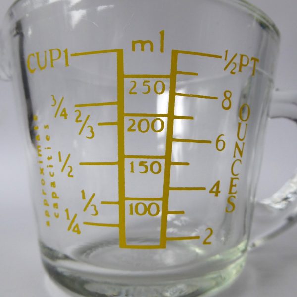 Vintage JAJ Pyrex glass small capacity measuring jug, yellow. Cups, ml, ounces - Image 4