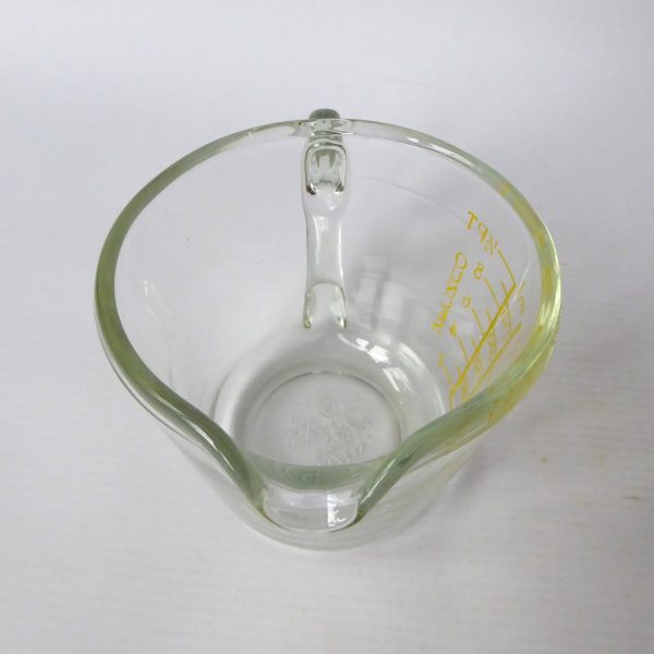 Vintage JAJ Pyrex glass small capacity measuring jug, yellow. Cups, ml, ounces - Image 5