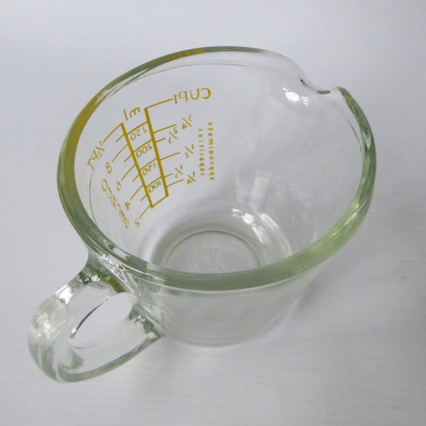 Vintage JAJ Pyrex glass small capacity measuring jug, yellow. Cups, ml, ounces - Image 7