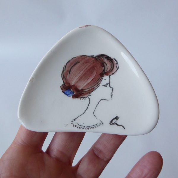 Vintage mid century small Italian pottery ceramic pin dish. Italy signed woman - Image 3