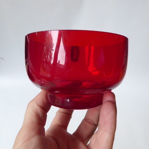 Whitefriars M114 glass dessert fruit bowl, vintage 1970s. Ruby red both stickers - Image 9