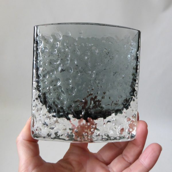Whitefriars bow fronted nailhead 9685 pewter grey art glass vase, Baxter 60s/70s - Image 10