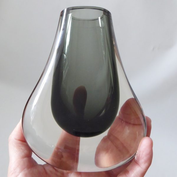 Whitefriars pewter grey hambone 9656 vintage art glass vase, 5.5" Baxter 1960s - Image 4