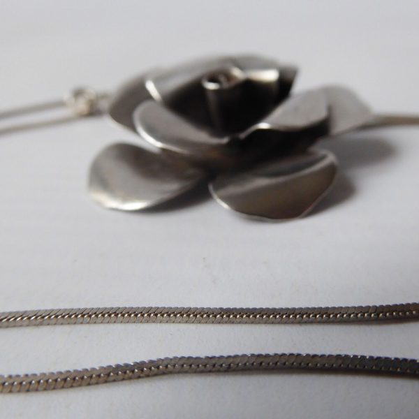 Ail Aluma sterling silver 925 rose flower pendant, 19" box chain necklace, 11g - Image 13
