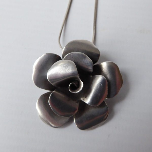 Ail Aluma sterling silver 925 rose flower pendant, 19" box chain necklace, 11g - Image 6