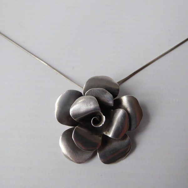Ail Aluma sterling silver 925 rose flower pendant, 19" box chain necklace, 11g