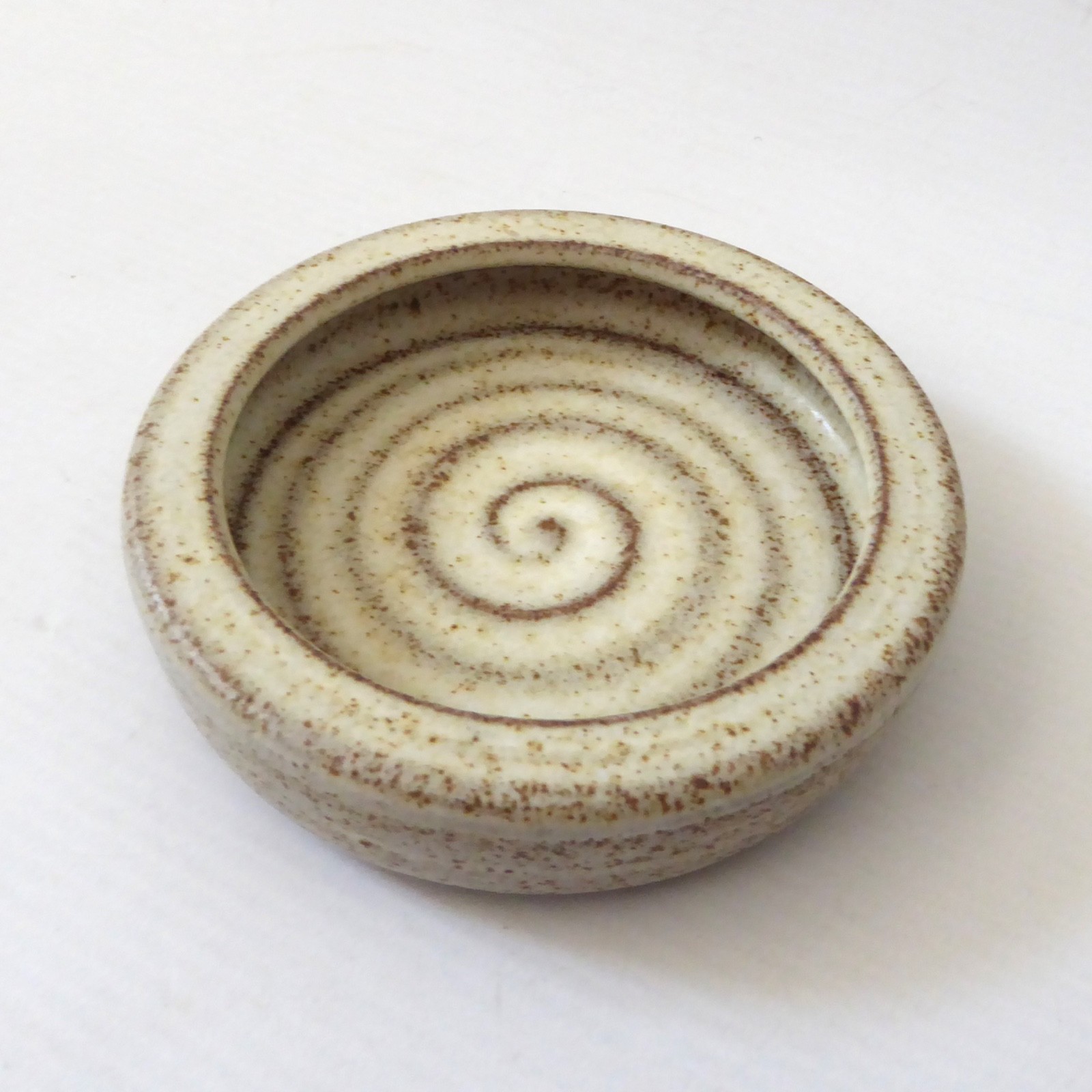 Broadstairs Pottery vintage wine bottle coaster, retro 1970s mid century, Kent