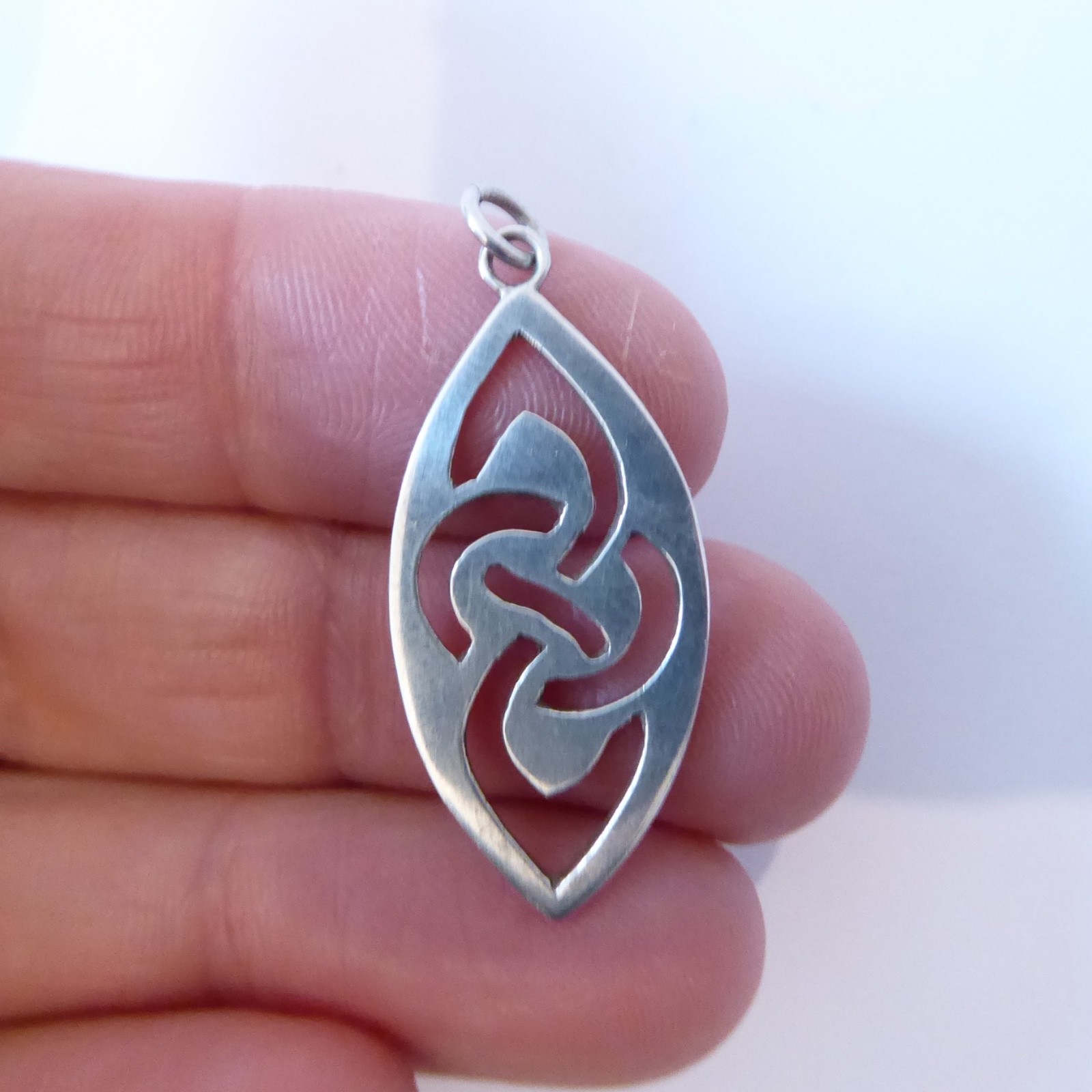 Celtic necklace pendant, sterling 925 silver. Oval ellipse openwork, stamped - Image 5