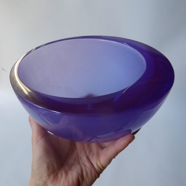 Christy lucite perspex large 8" geode bowl, flat rim, round. Mauve indigo lilac - Image 12