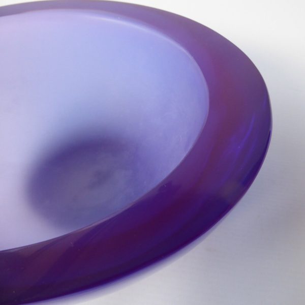 Christy lucite perspex large 8" geode bowl, flat rim, round. Mauve indigo lilac - Image 6