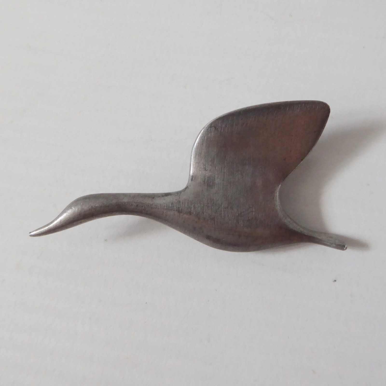 Frederick Design Canada goose modernist minimalist vintage brooch, flying bird - Image 5
