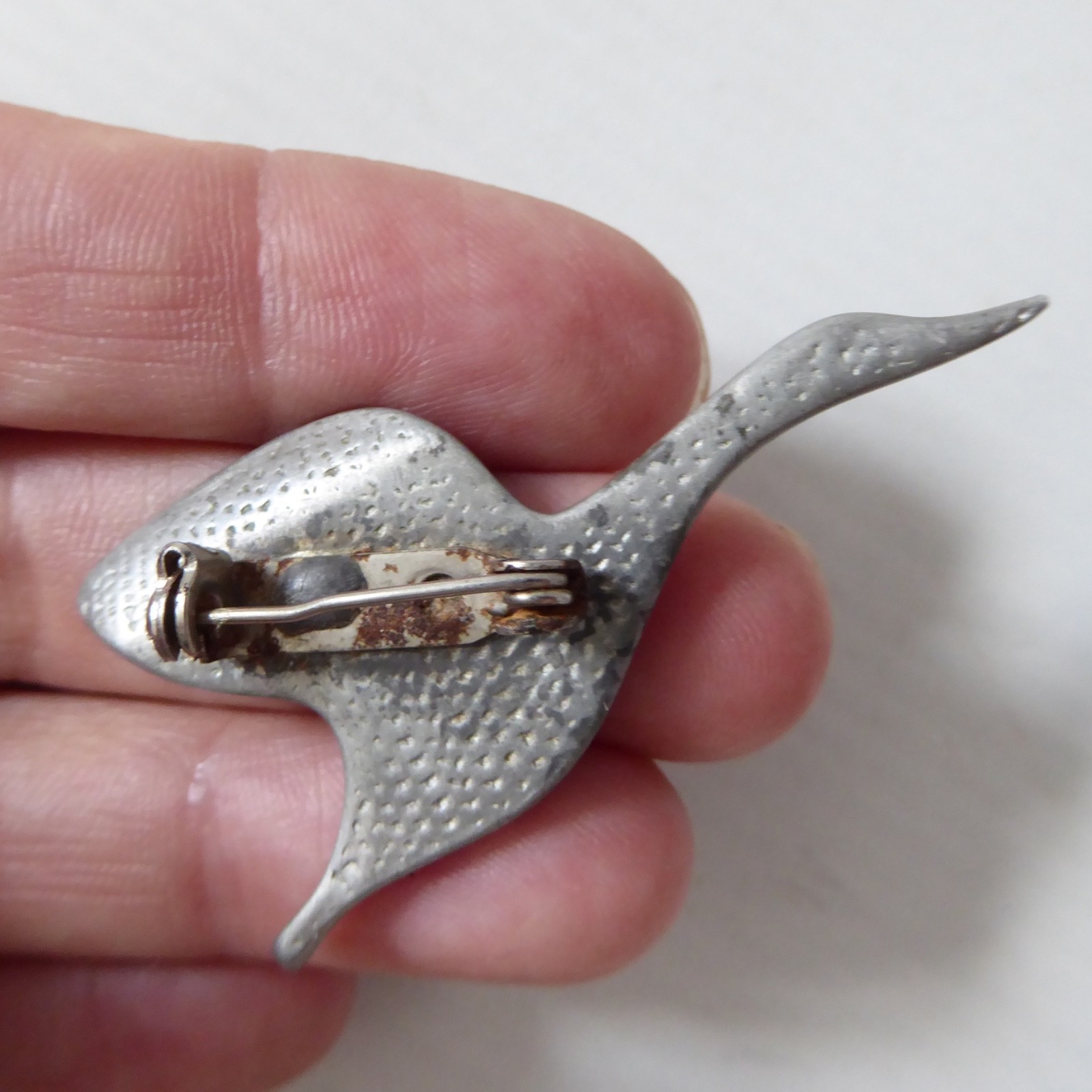 Frederick Design Canada goose modernist minimalist vintage brooch, flying bird - Image 7