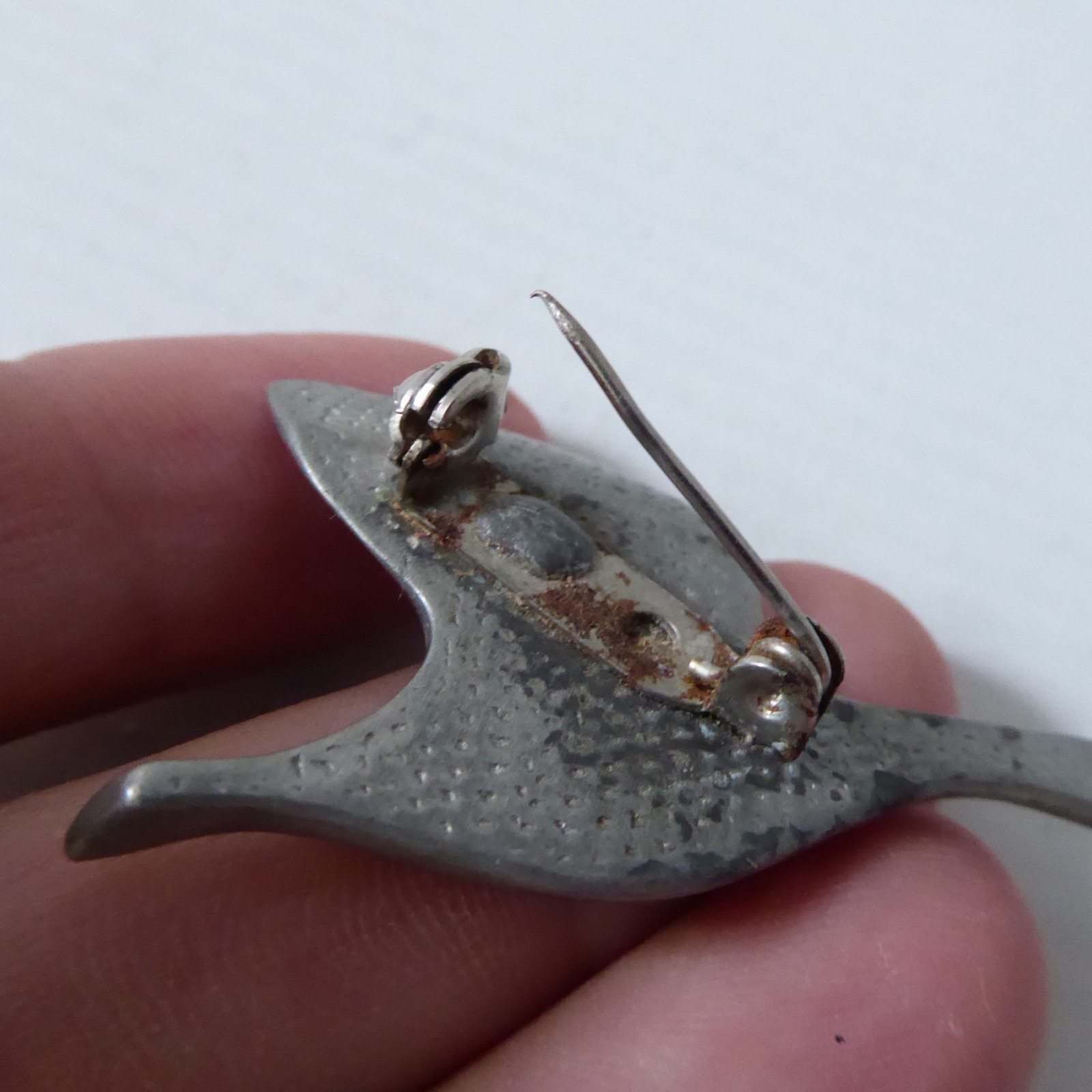 Frederick Design Canada goose modernist minimalist vintage brooch, flying bird - Image 8