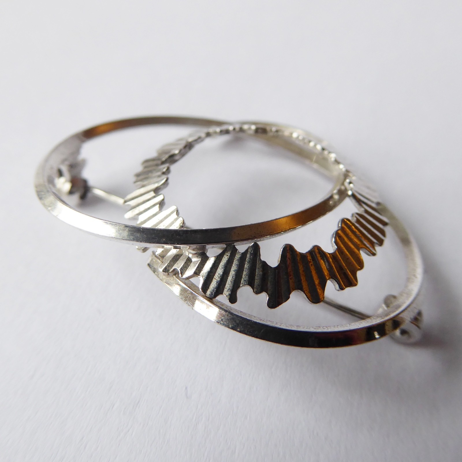 German vintage 800 silver brooch, modernist loops. K&L Kordes & Lichtenfels 60s - Image 5