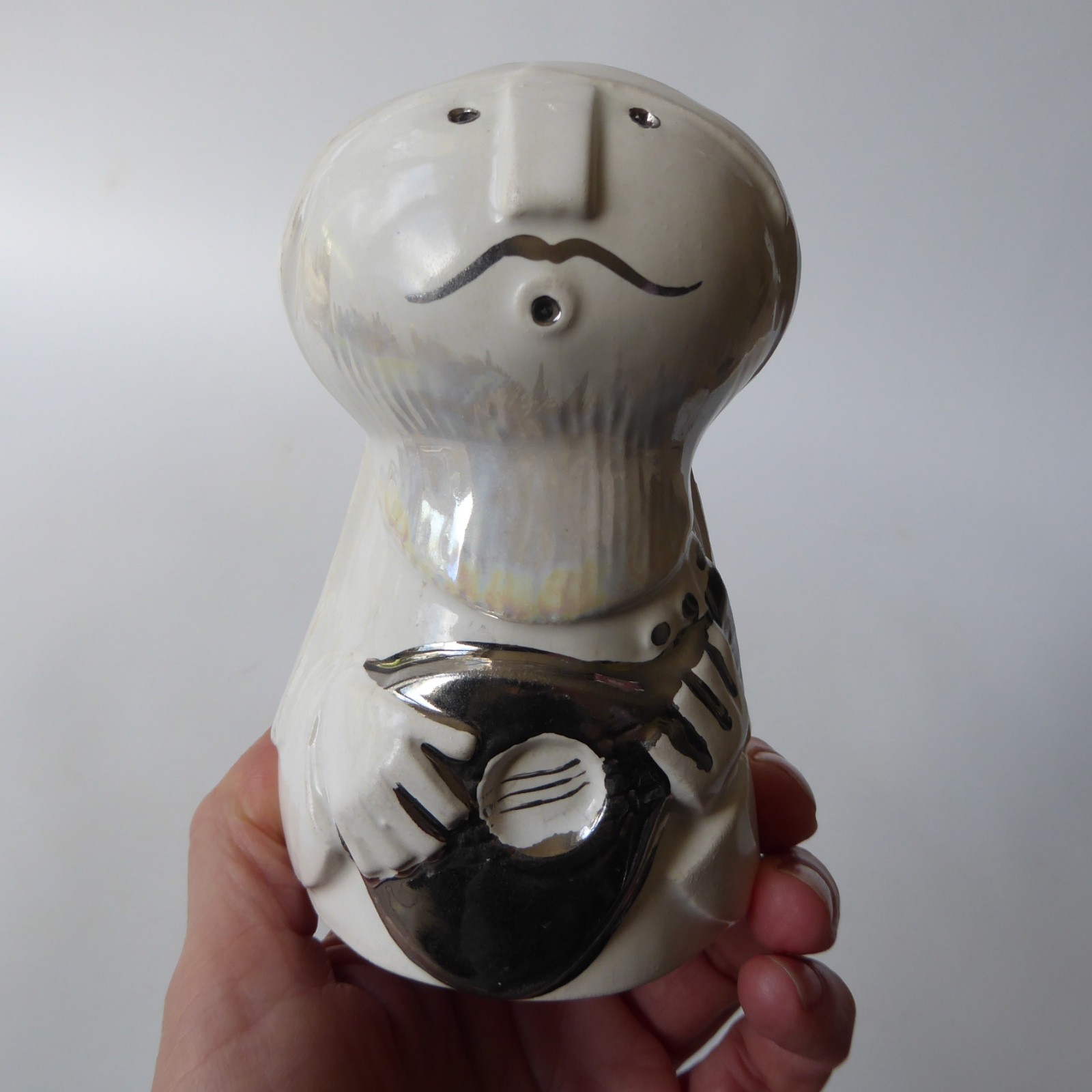 Kenneth Townsend Iden Pottery Rye ceramic pottery guitarist money box figurine - Image 3