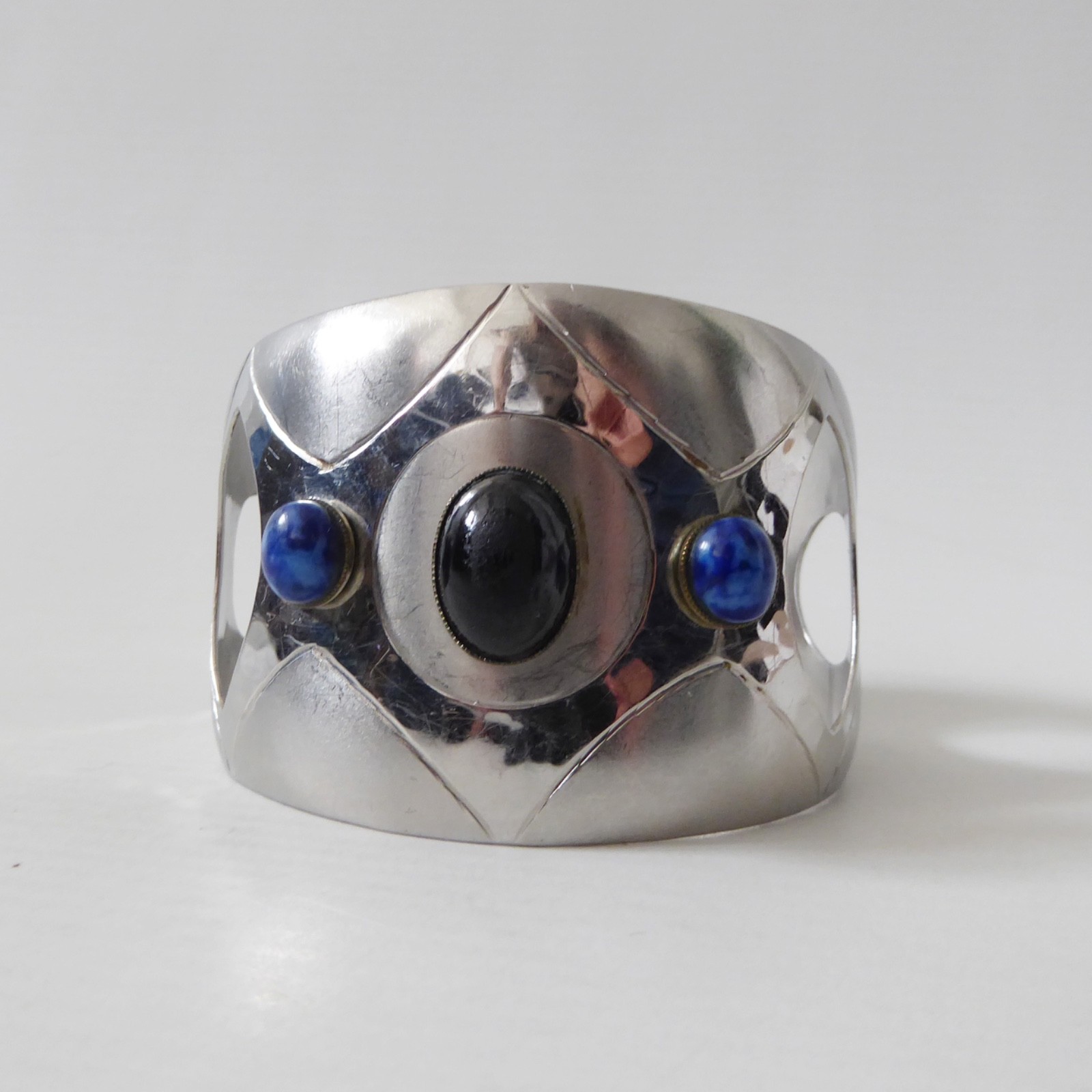 Moda Malta modernist retro stainless steel vintage cuff bracelet bangle & blue - Image 3