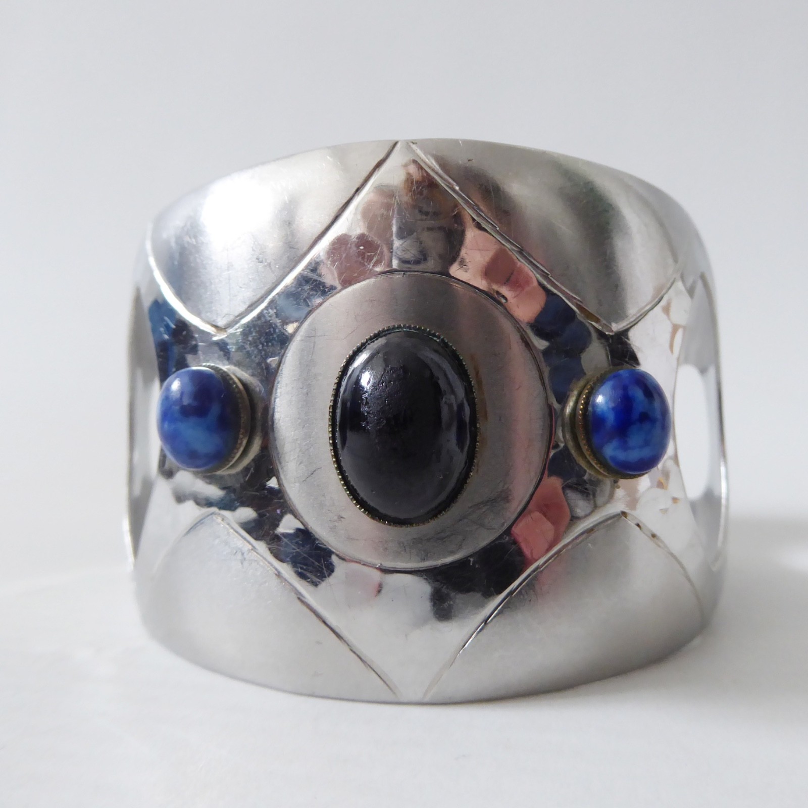 Moda Malta modernist retro stainless steel vintage cuff bracelet bangle & blue - Image 7