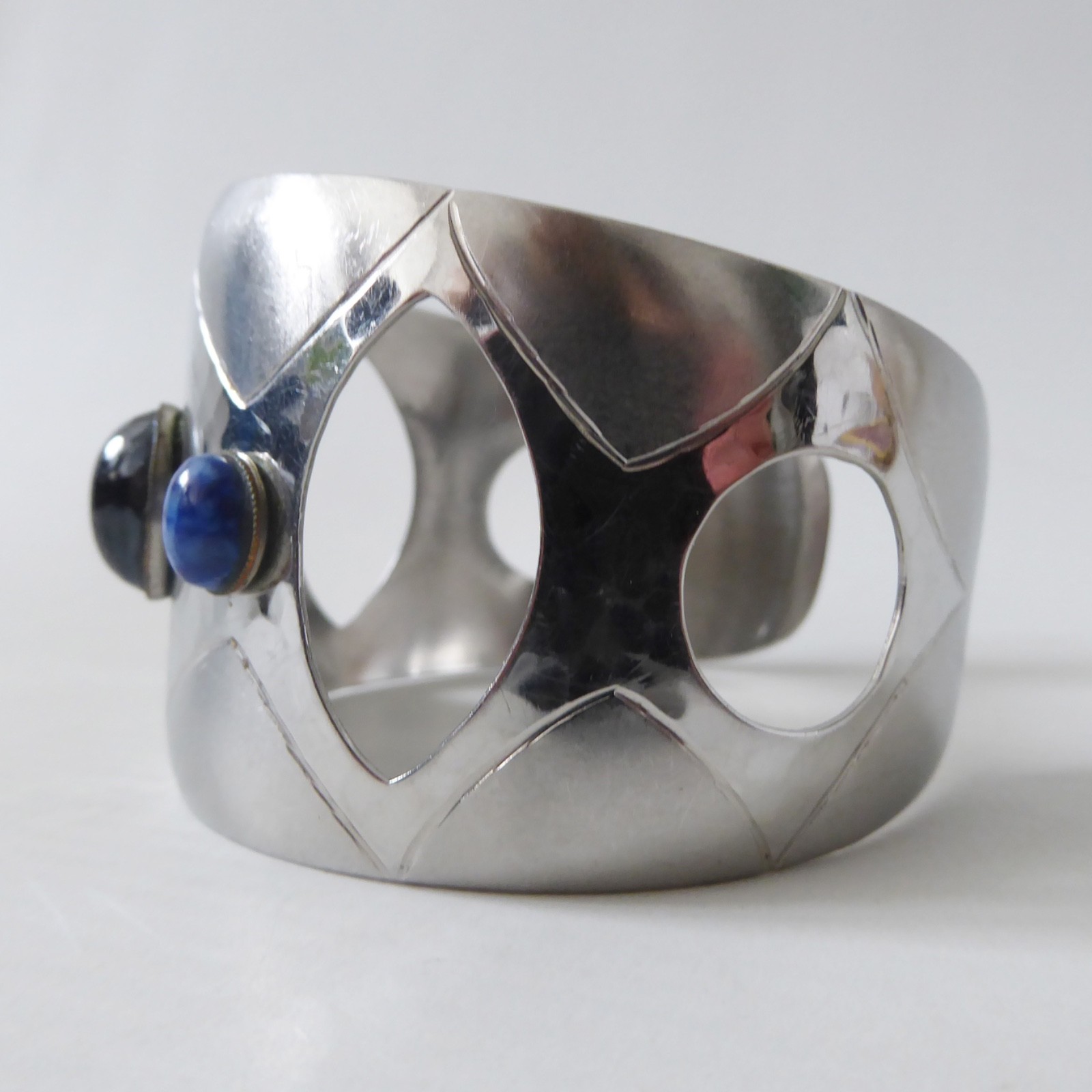 Moda Malta modernist retro stainless steel vintage cuff bracelet bangle & blue - Image 9