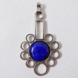 Modernist vintage silver-tone metal pendant for necklace blue stone. 1970s retro
