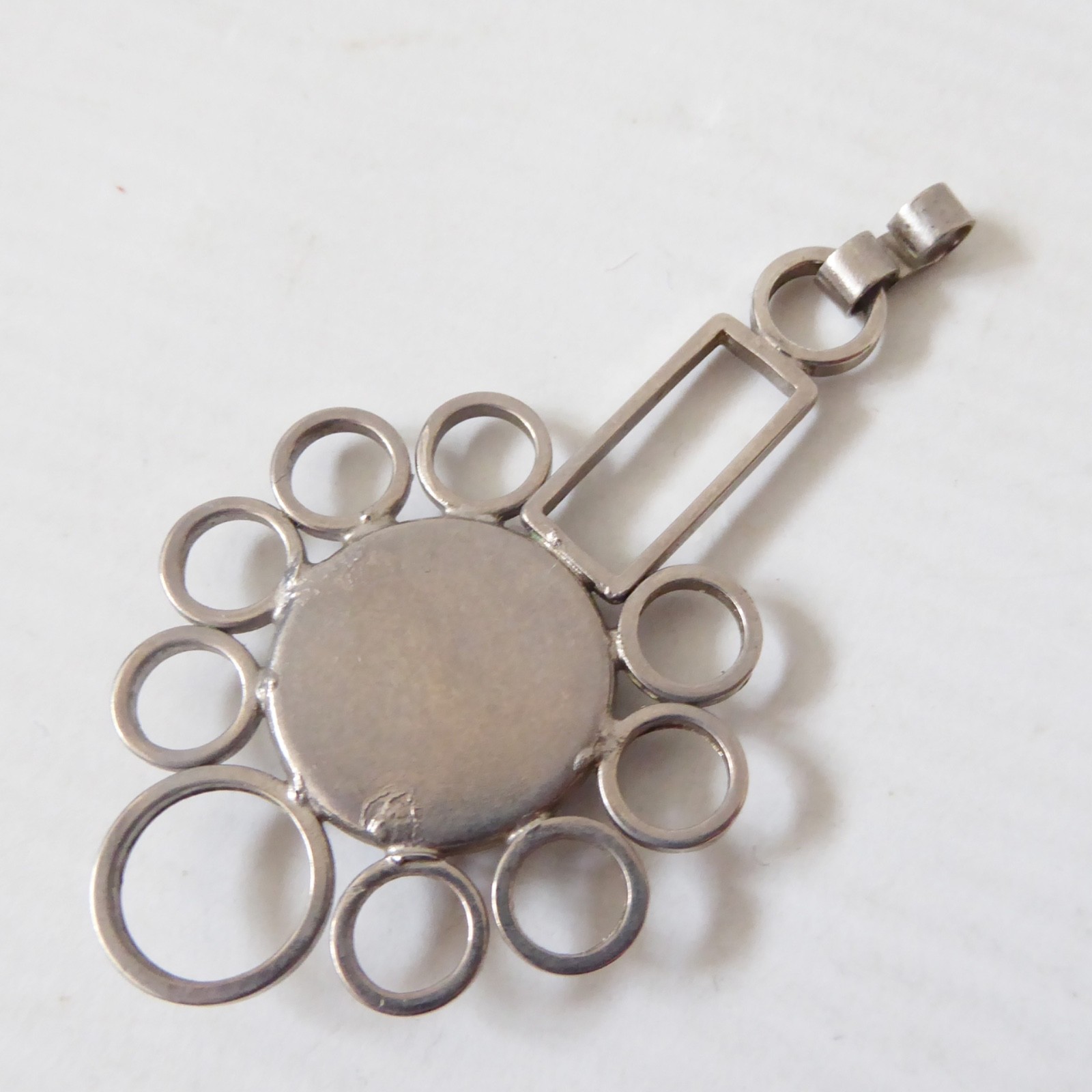 Modernist vintage silver-tone metal pendant for necklace blue stone. 1970s retro - Image 6