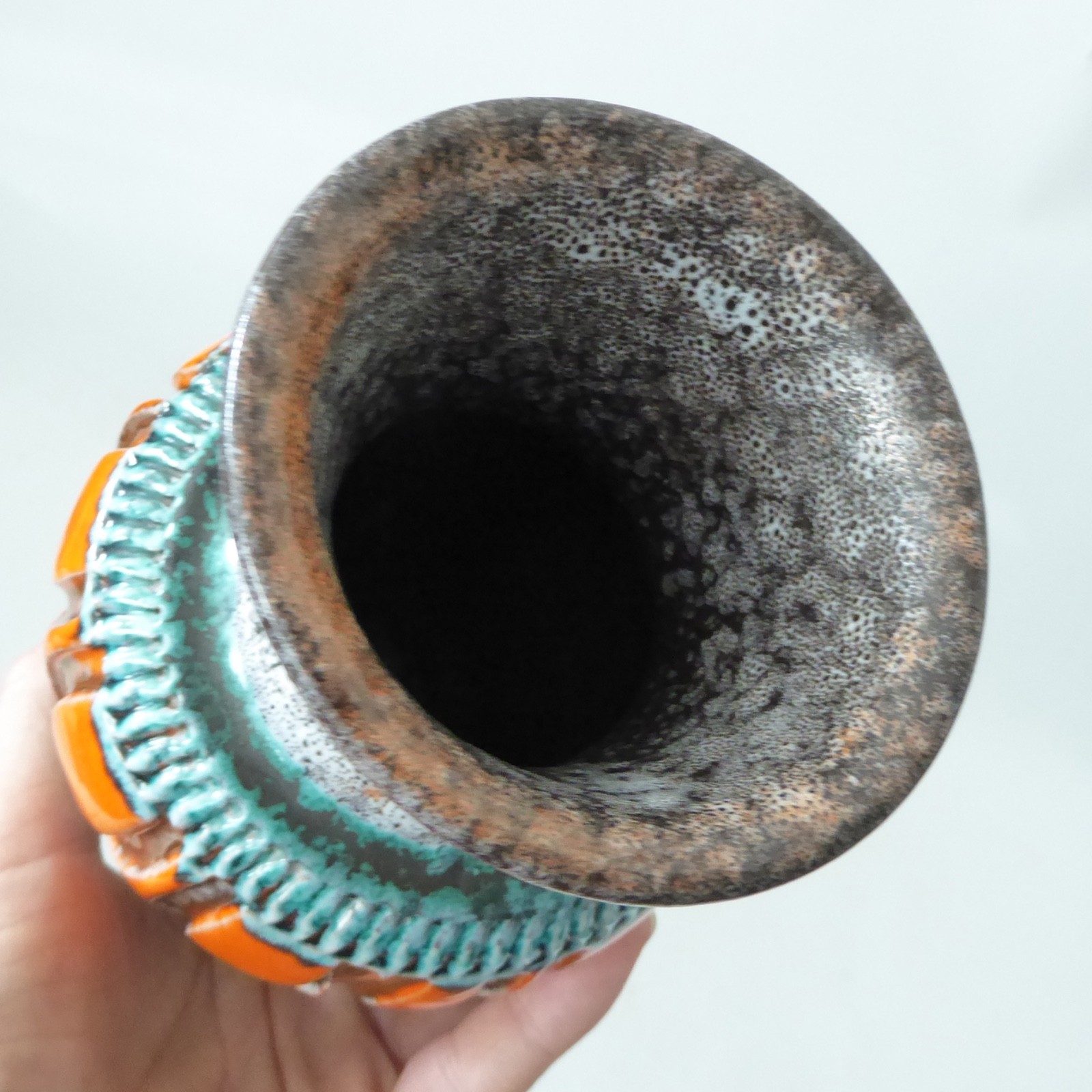 Nuovo Rinascimento art vase, mid century Italian pottery ceramic, orange & teal - Image 7