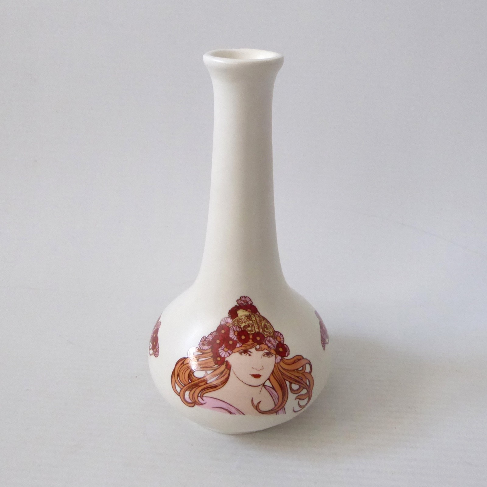 Poole Pottery Fleurie 6" bud vase. Ceramic Art Nouveau-style female 1979-1980 - Image 3