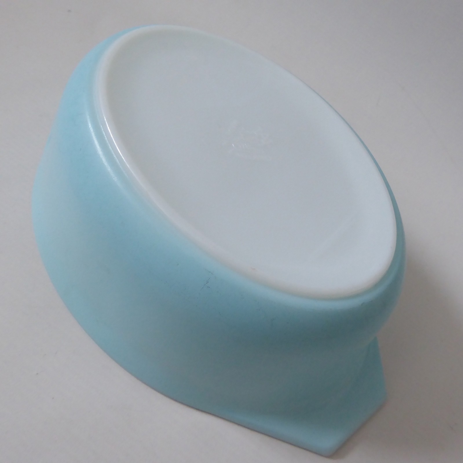 Pyrex JAJ Weardale duck egg blue oval 2220 casserole dish bowl. Vintage 1960s - Image 9