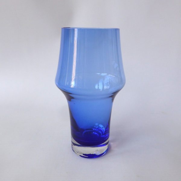 Riihimaki art glass vase, Aimo Okklin. 7" cased blue. Vintage Scandi retro MCM - Image 6