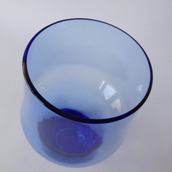 Riihimaki art glass vase, Aimo Okklin. 7" cased blue. Vintage Scandi retro MCM - Image 8