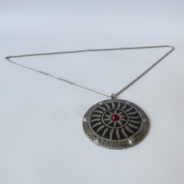 St Justin vintage pewter necklace, large medallion round pendant, 26" chain, 70s - Image 5