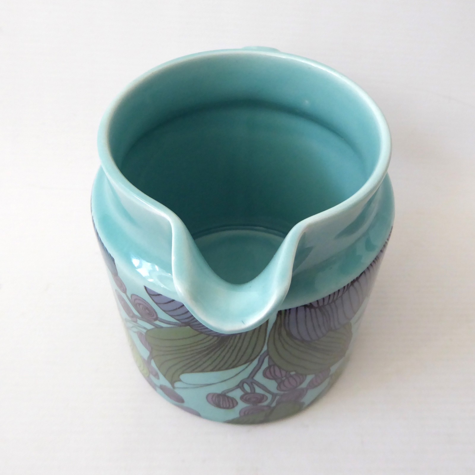Surrey Ceramics vintage turquoise blue large jug 672, retro floral flowers 1970s - Image 5