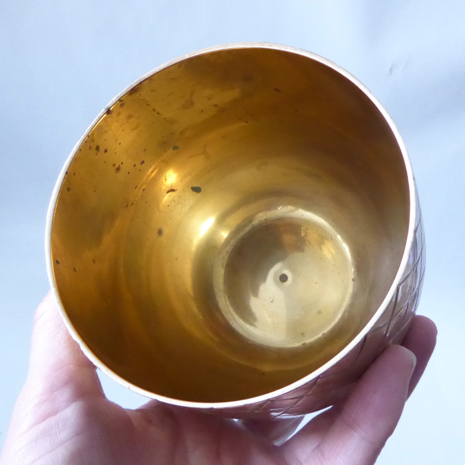 True vintage BRASS pineapple missing top. Ice bucket, plant pot holder, vase etc - Image 13