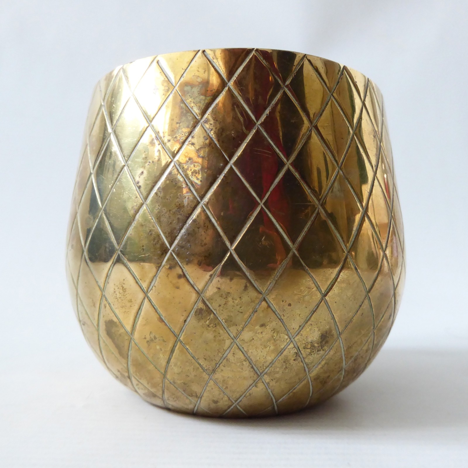 True vintage BRASS pineapple missing top. Ice bucket, plant pot holder, vase etc - Image 5