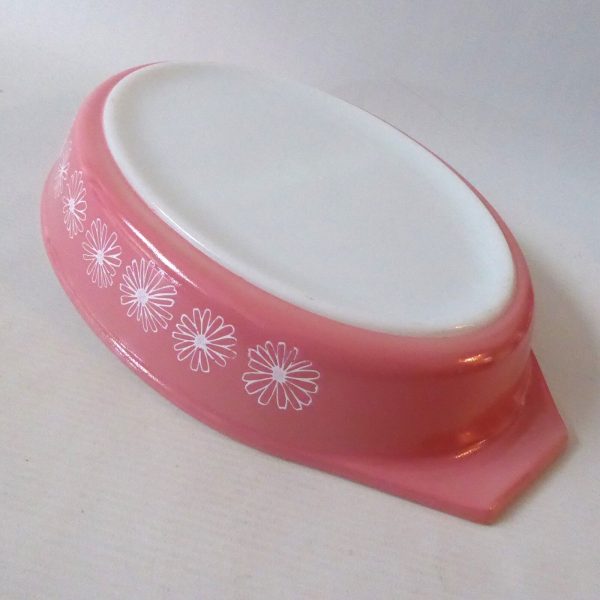 Vintage 1950s Pyrex JAJ pink Daisy oval 2179 divided vegetable casserole dish - Image 3