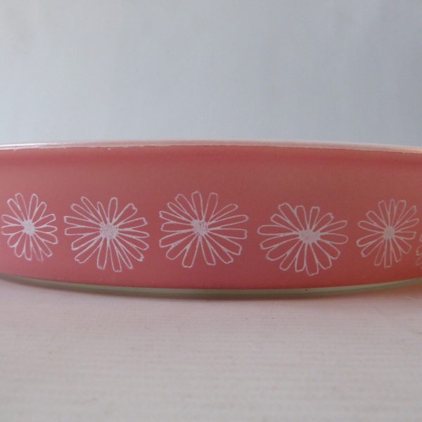 Vintage 1950s Pyrex JAJ pink Daisy oval 2179 divided vegetable casserole dish - Image 9