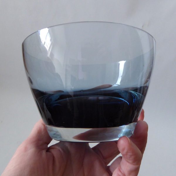 Vintage 1970s Caithness art glass bowl, Stroma 4023, twilight blue cased dish - Image 4