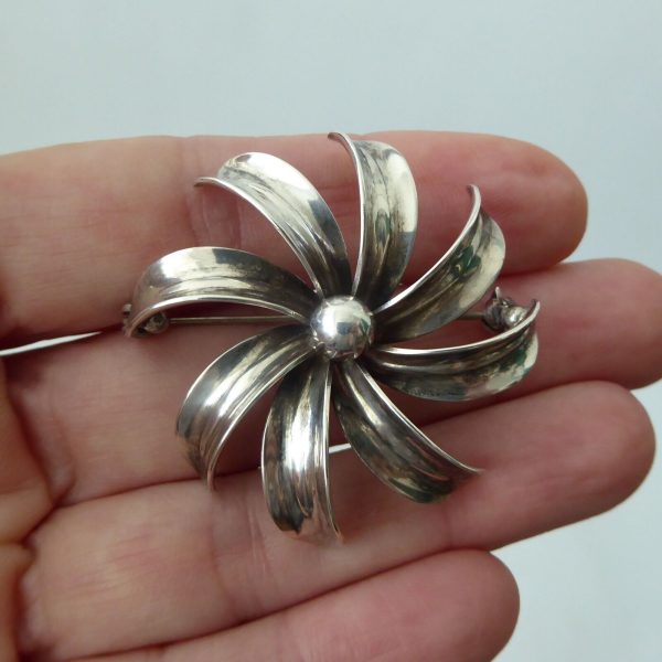 Vintage BM B.Munksgaard Danish sterling silver 925 flower brooch mid century 60s - Image 3