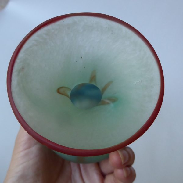 Vintage Mdina Malta art glass frosted vase, pale green, blue & deep red, 4.5" - Image 9