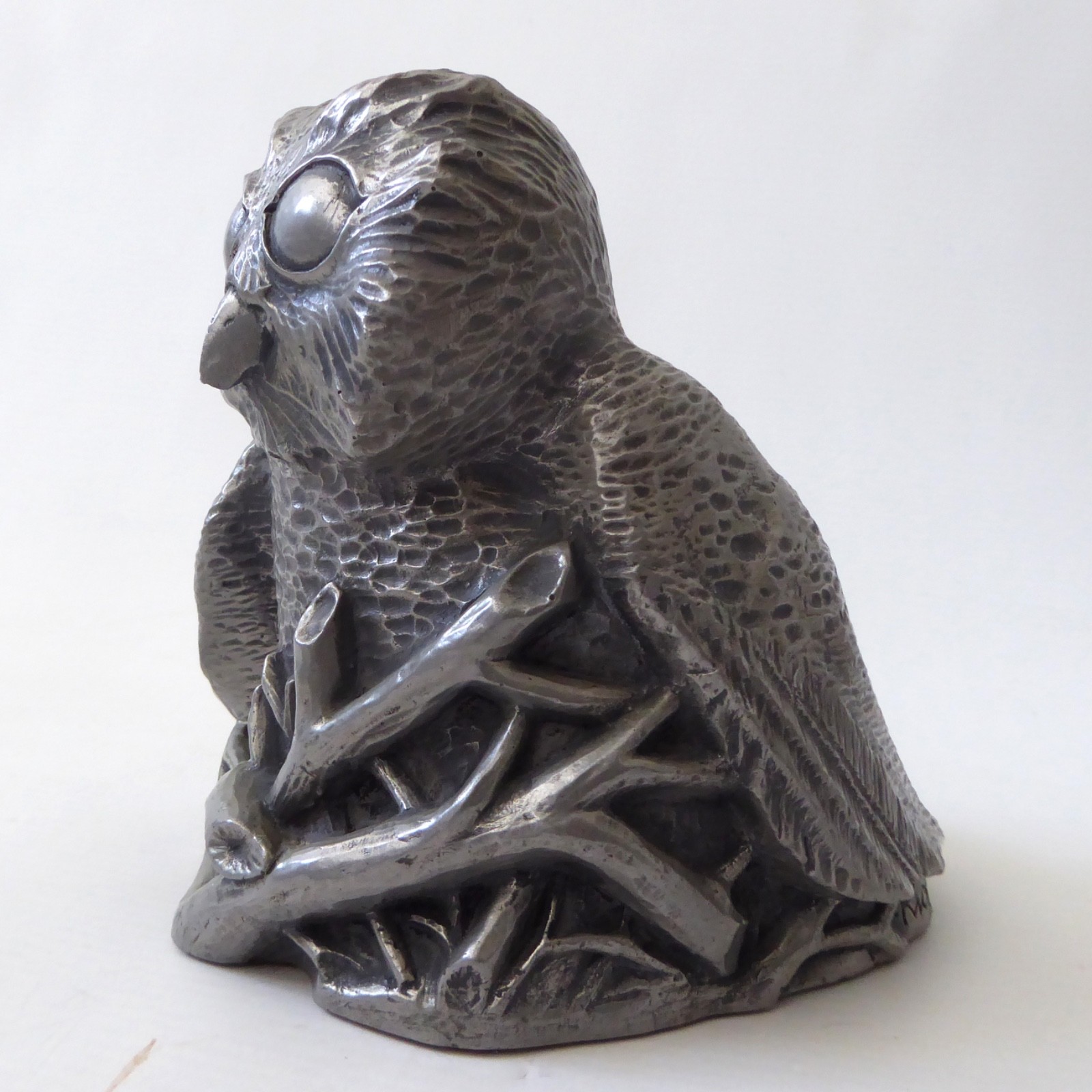 Vintage Richard Fisher pewter owl sculpture figure statue, 1.7kg Signed metal - Image 3