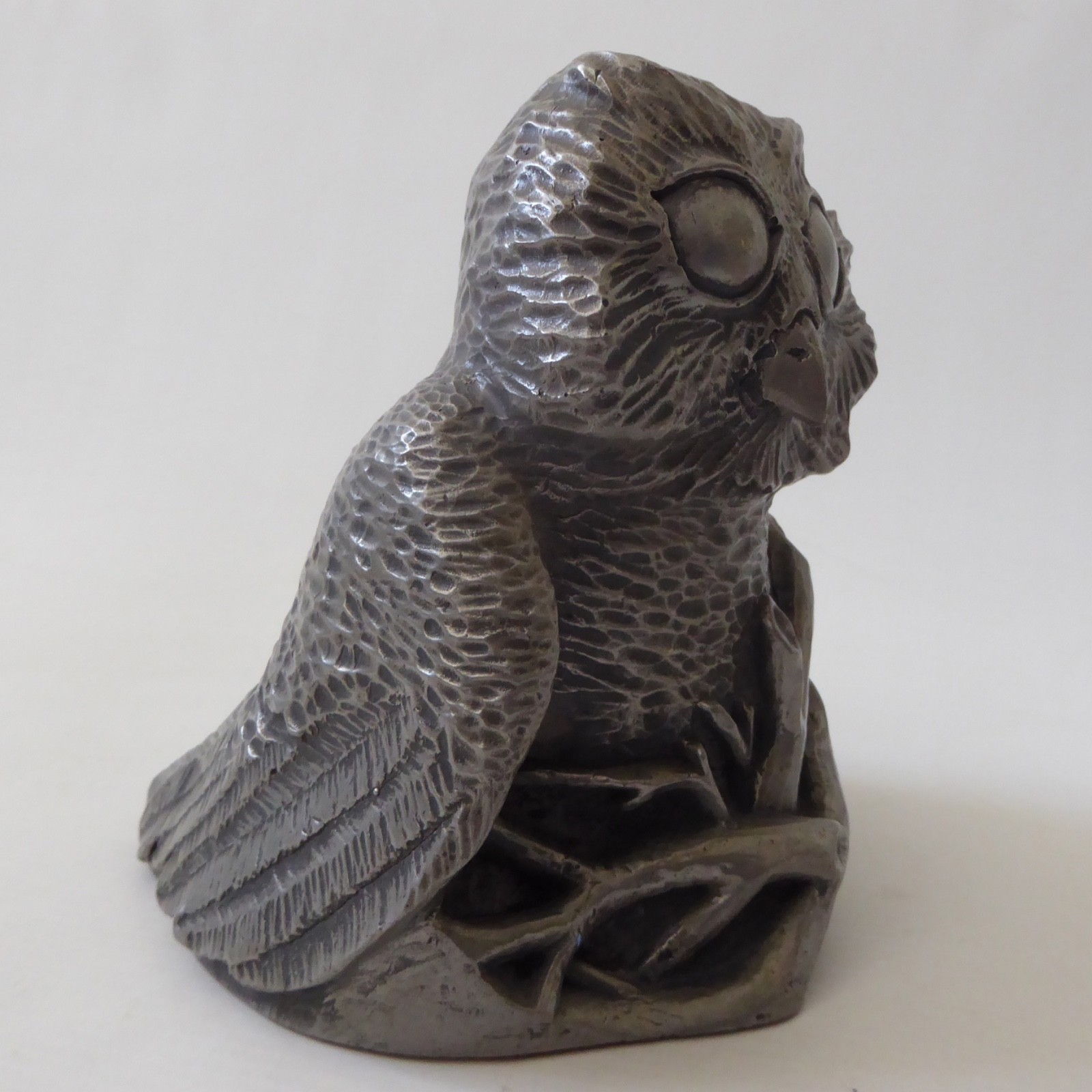 Vintage Richard Fisher pewter owl sculpture figure statue, 1.7kg Signed metal - Image 8