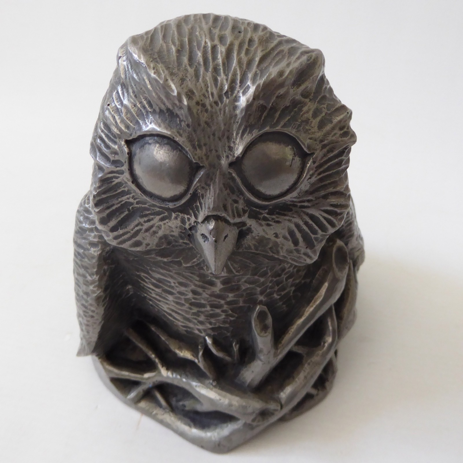 Vintage Richard Fisher pewter owl sculpture figure statue, 1.7kg Signed metal - Image 9