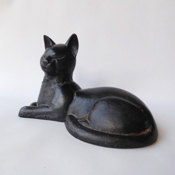 Vintage cast iron sleeping black cat door stop ornament, 1950s 1960s mid century - Image 3