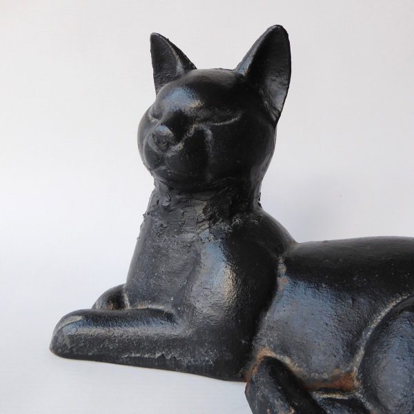 Vintage cast iron sleeping black cat door stop ornament, 1950s 1960s mid century - Image 4