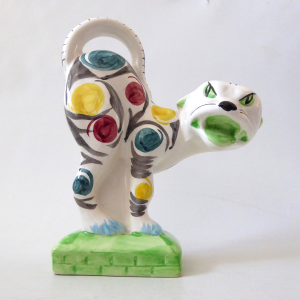 Vintage scaredy cat, ceramic angry figurine. English vintage kitsch statue 1950s
