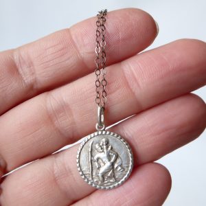 Vintage sterling 925 silver small round St Christopher pendant & 17" necklace